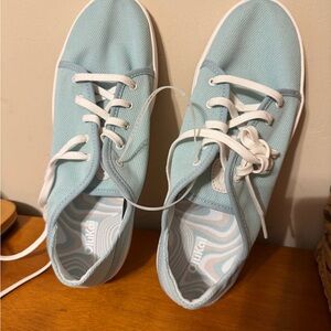 Olukai Pehuea Sneaker Casual Lace-Up Sneakers in Light Blue